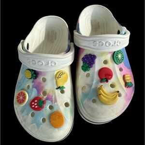 Crocs ladies size 6. Very good condition. White with buttons. Men’s 4